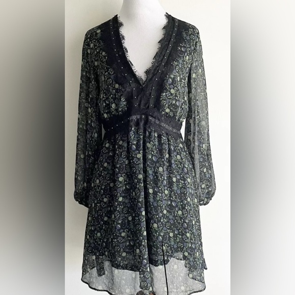 NWT Zara Floral Dress, Studded w/ Lace Trimmings in Greeb and Black Color, Sz M - Picture 2 of 11